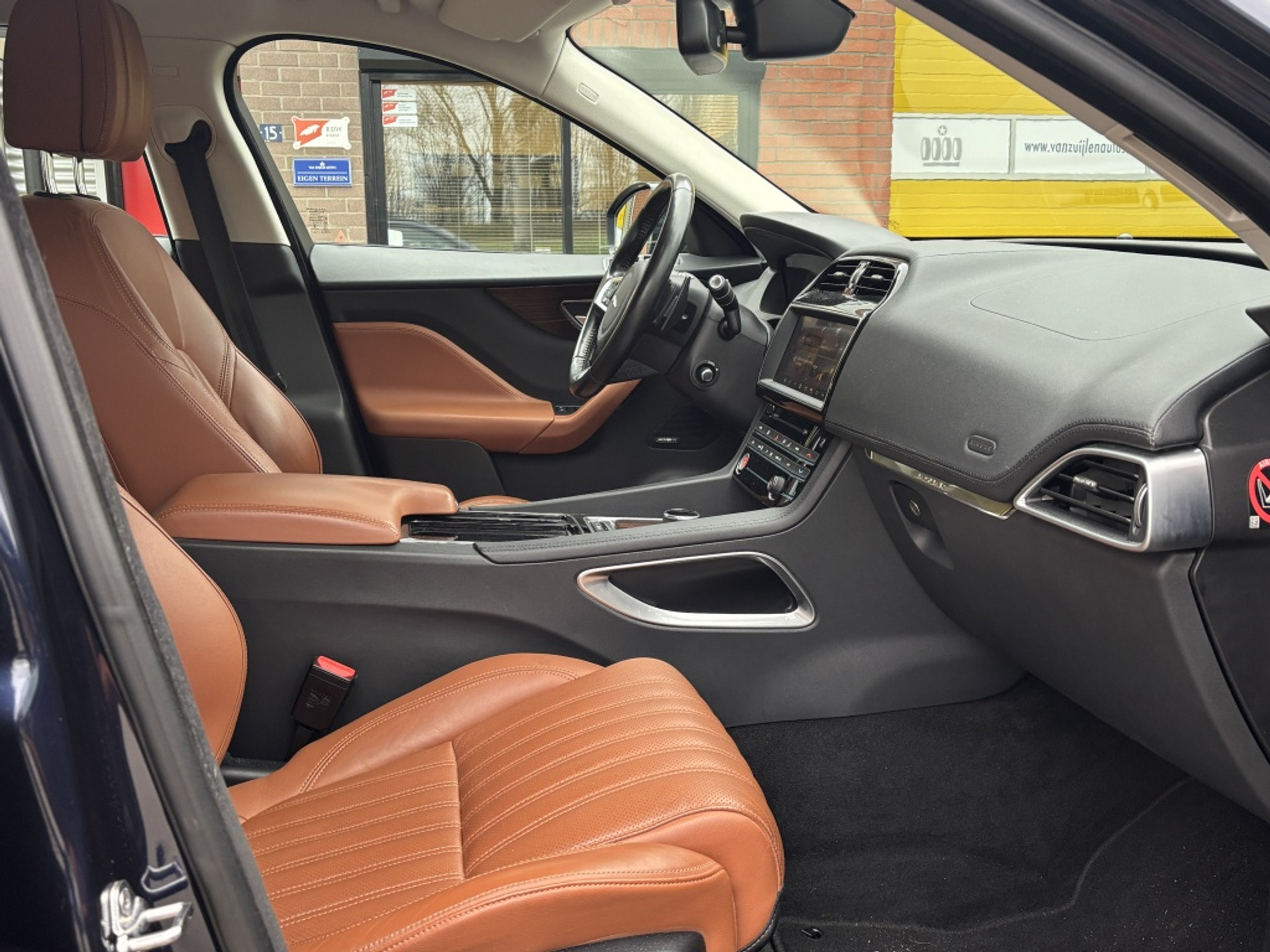 Jaguar F-Pace 25d 241pk AWD Portfolio Black Pack Memory Trekhaak 20" Keyless 42482946-11.jpg | Zuijlen Auto's