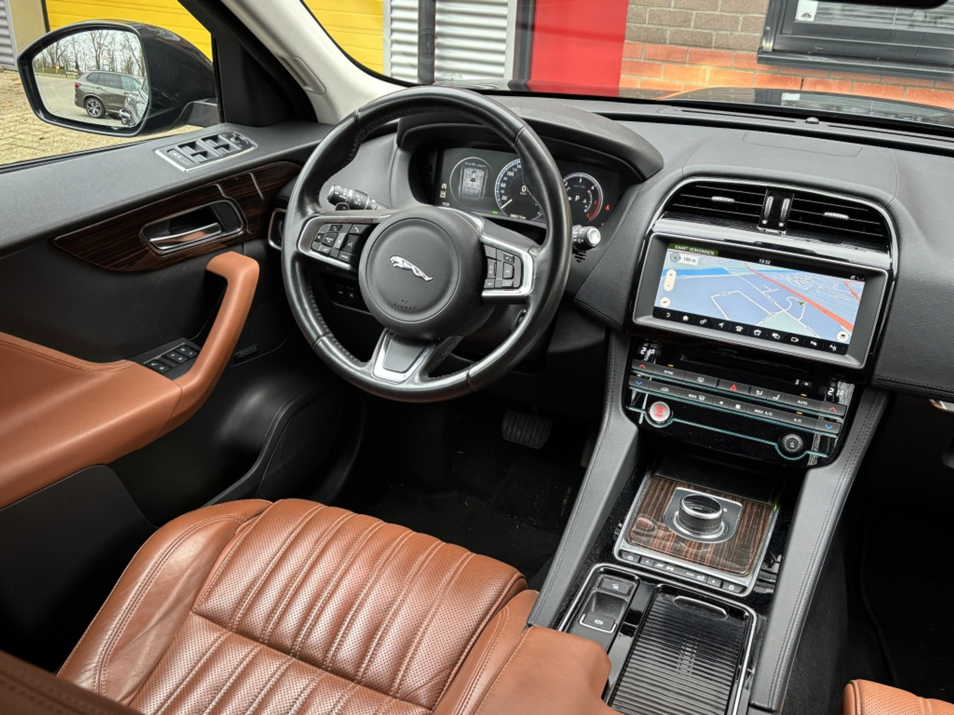 Jaguar F-Pace 25d 241pk AWD Portfolio Black Pack Memory Trekhaak 20" Keyless 42482946-13.jpg | Zuijlen Auto's