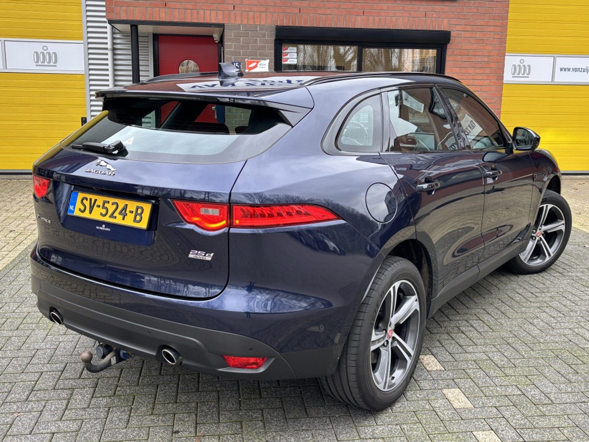 Jaguar F-Pace 25d 241pk AWD Portfolio Black Pack Memory Trekhaak 20" Keyless 42482946-4.jpg | Zuijlen Auto's