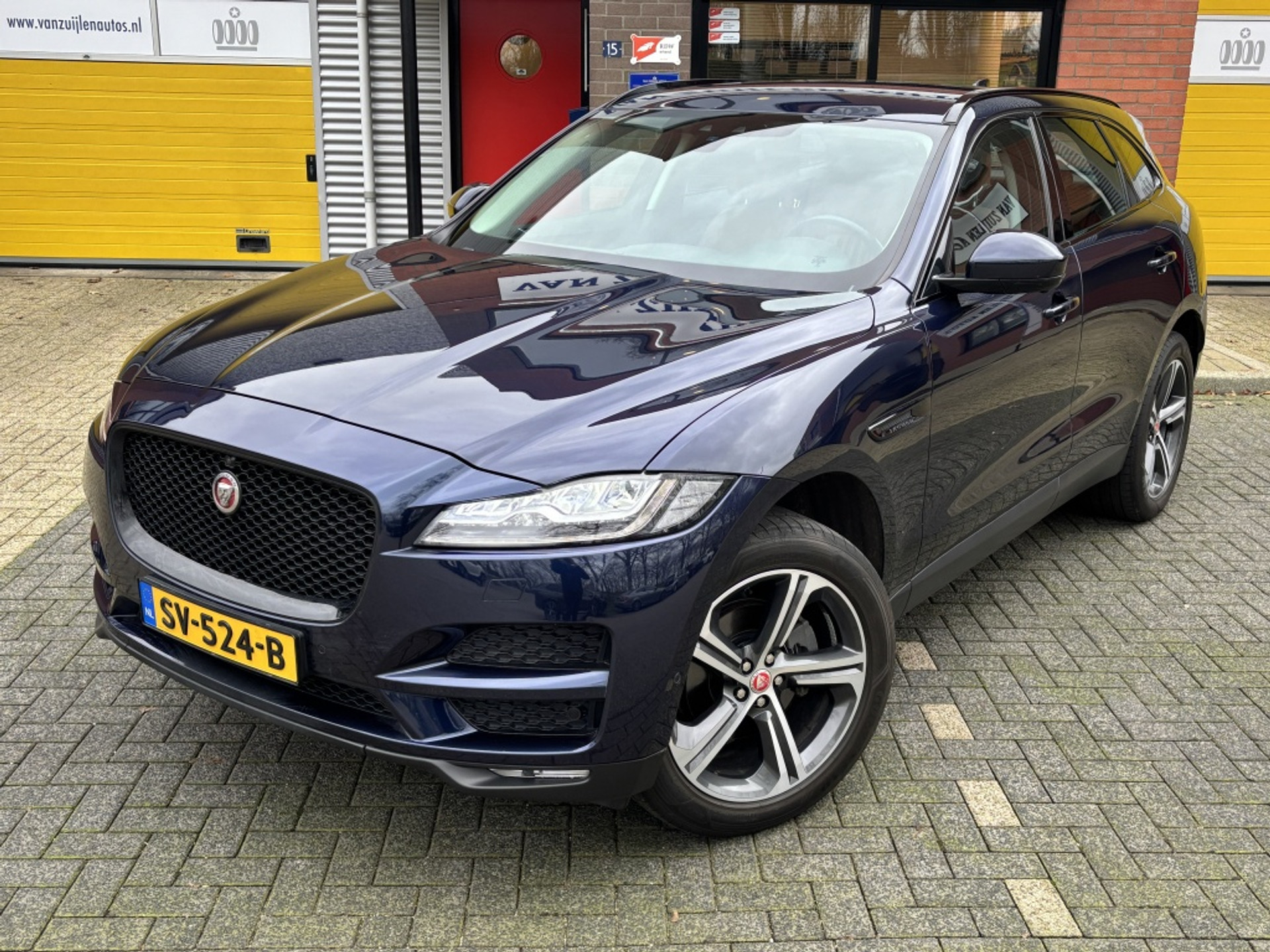 Jaguar F-Pace 25d 241pk AWD Portfolio Black Pack Memory Trekhaak 20" Keyless 42482946-5.jpg | Zuijlen Auto's