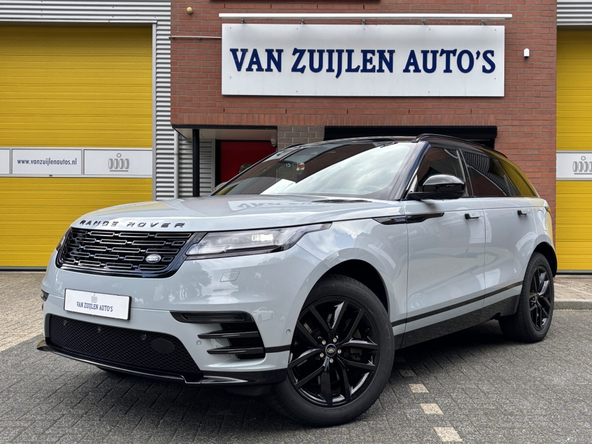 Land Rover Range Rover Velar P400e AWD Dynamic SE Black Pack Trekhaak Head-Up Memory MY24 42853928-0.jpg | Zuijlen Auto's
