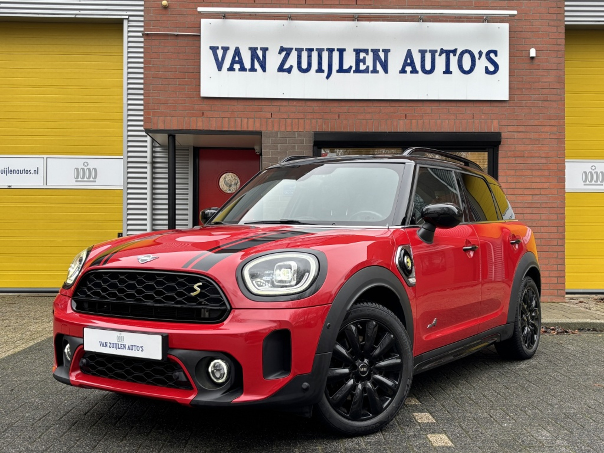 MINI Countryman 2.0 Cooper SE ALL4 Panorama Black Pack Leder Sportstoelen 45993089-0.jpg | Van Zuijlen Auto's