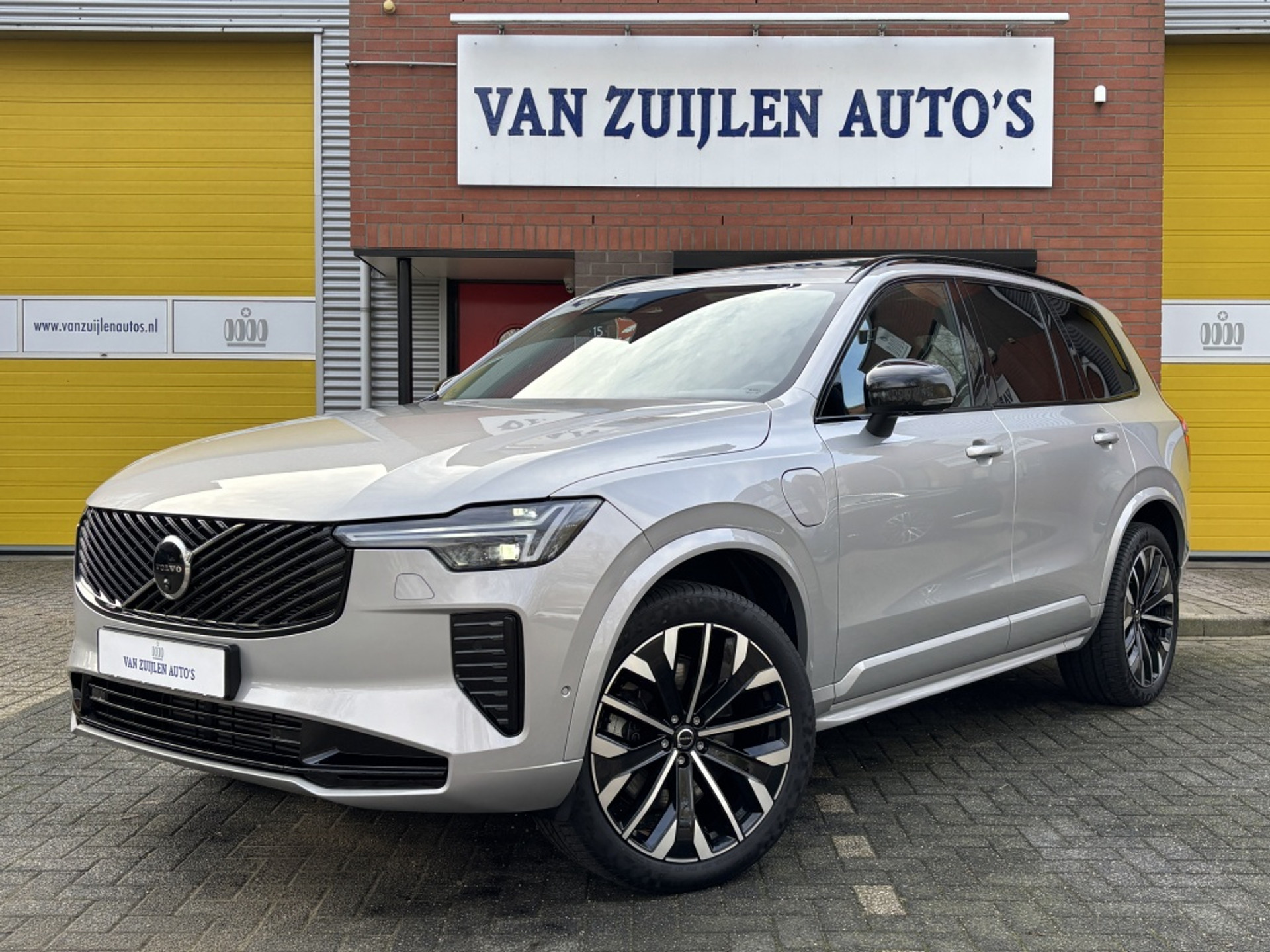 Volvo XC90 T8 AWD Facelift Dark *Four-C* Panorama 21" 360 48607935-0.jpg | Van Zuijlen Auto's