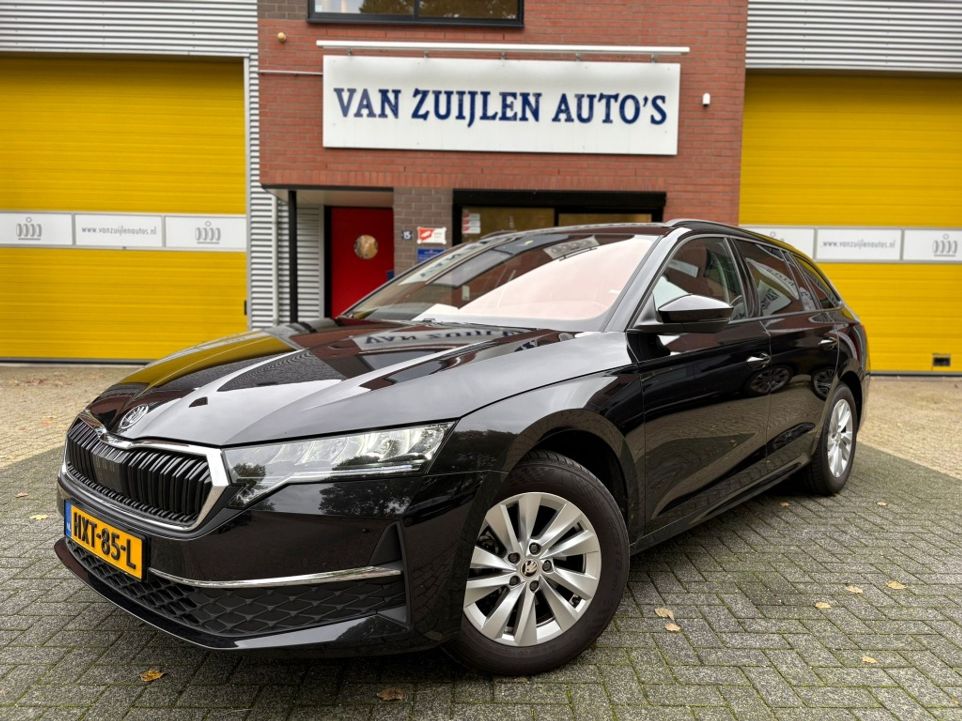 Škoda Octavia Combi 1.5 TSI 150pk MY2025 Aut ACC Camera Trekhaak BTW 48628801-0.jpg | Van Zuijlen Auto's